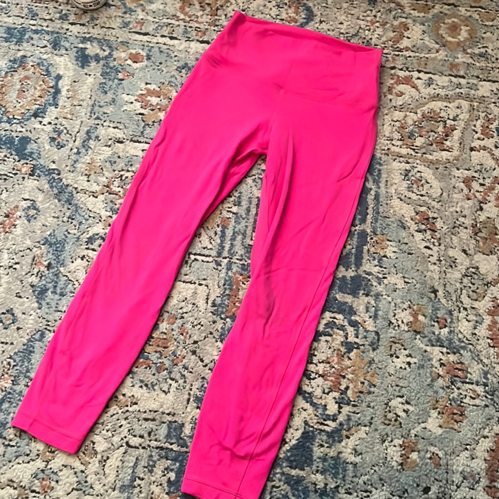 Lululemon Aligns (25”, Sonic Pink)